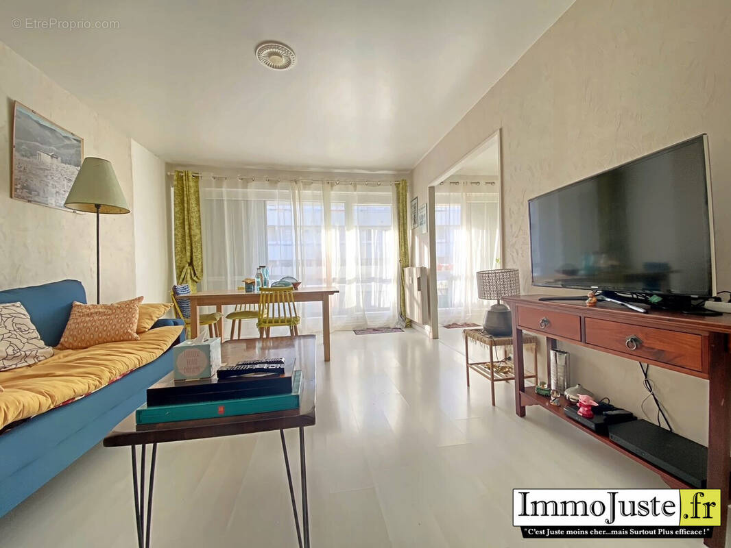 Appartement à LES ESSARTS-LE-ROI