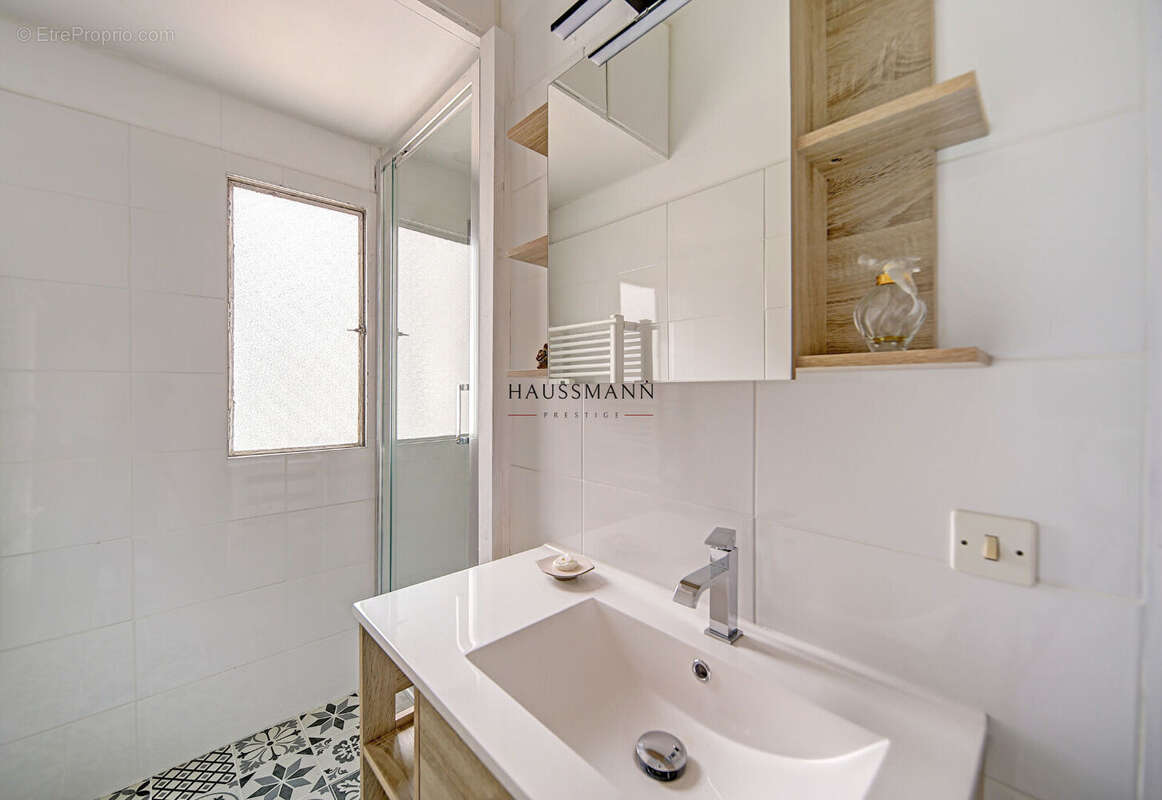 Appartement à PARIS-15E