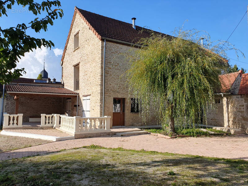 Maison à LAMARGELLE