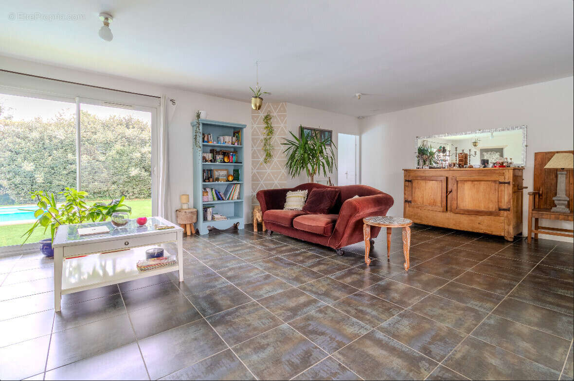 Maison 6 pièces 150 m² avec piscine à Créon - photo 4