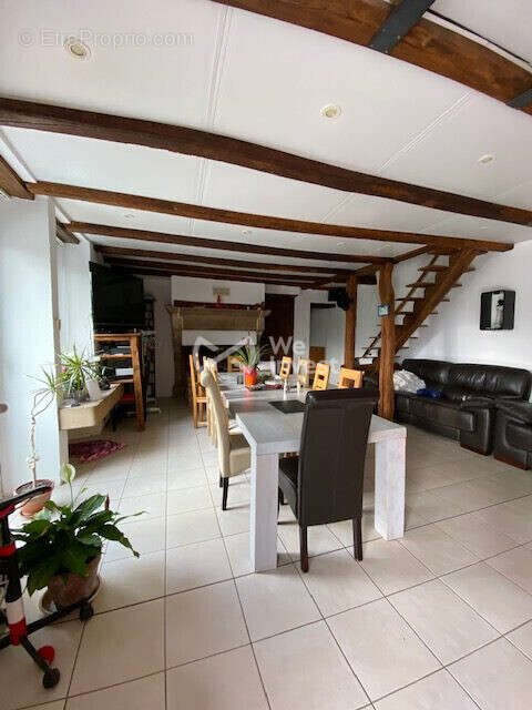 Maison à MONT-LES-NEUFCHATEAU