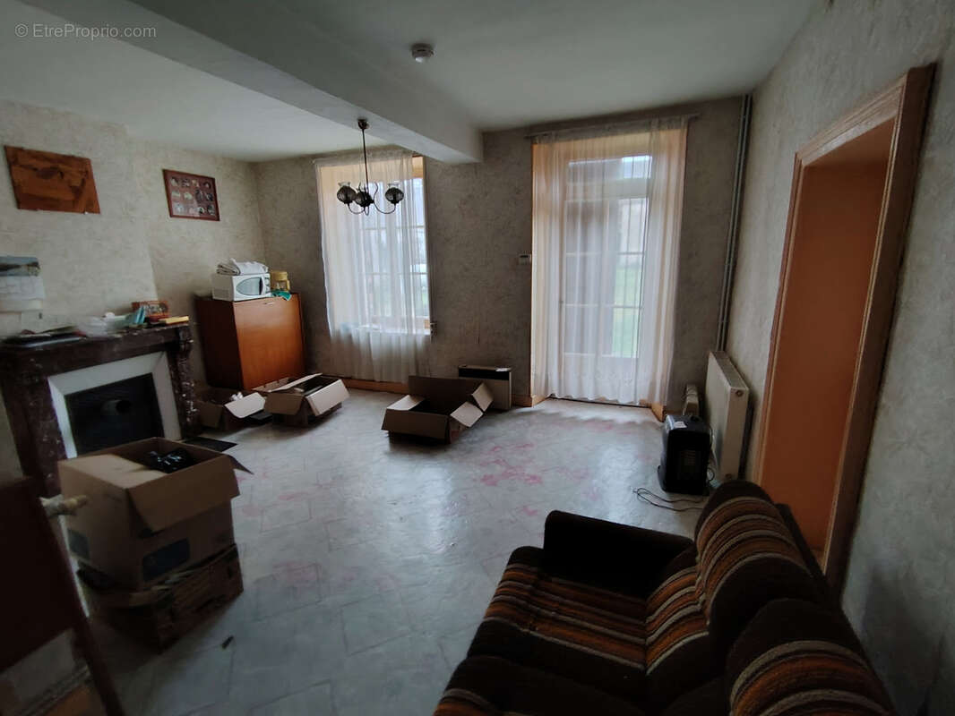 Maison à SAINT-SEROTIN