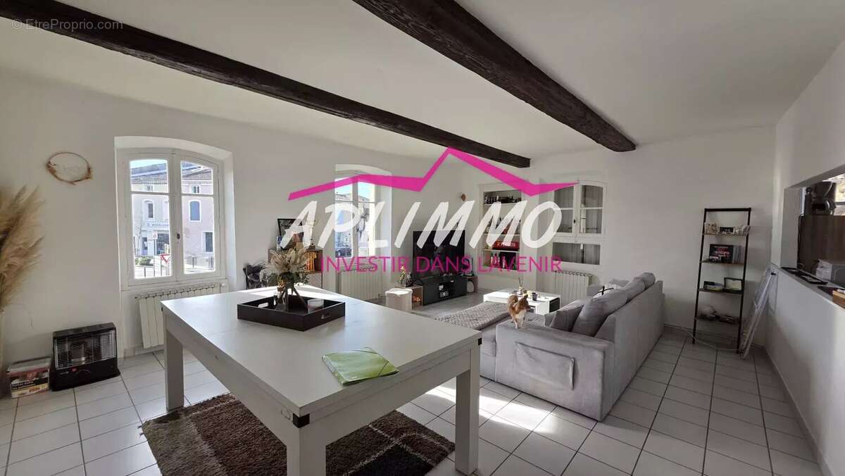 Appartement à PIERRELATTE