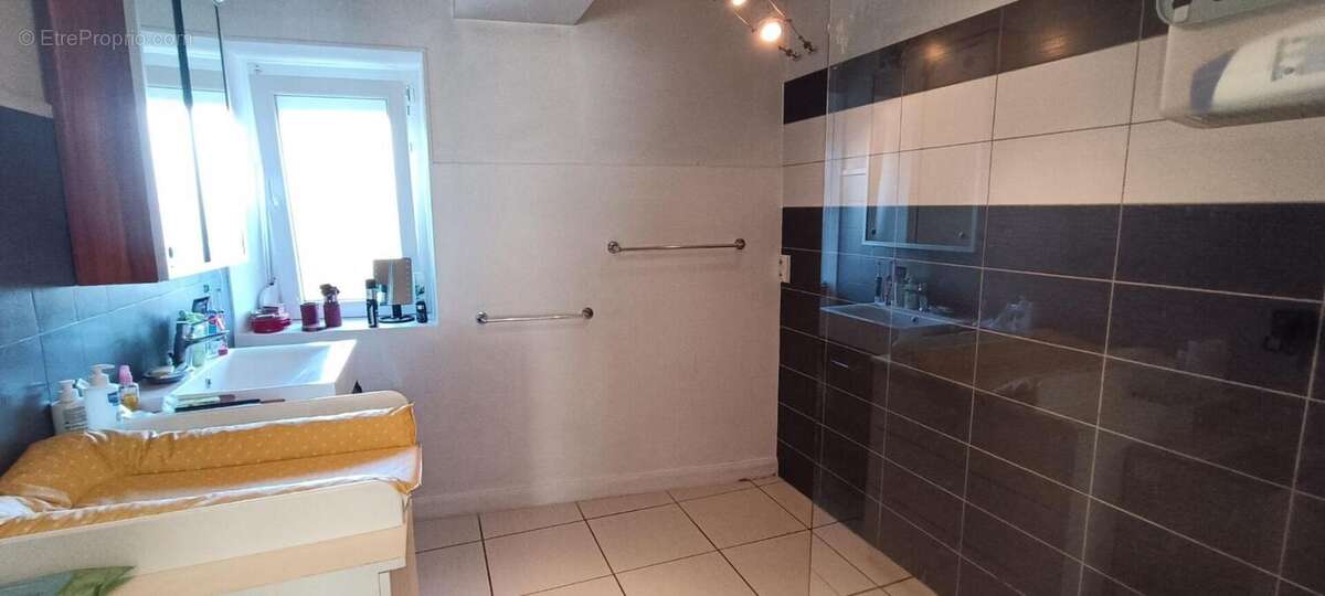 Maison à SAINT-SAUVEUR