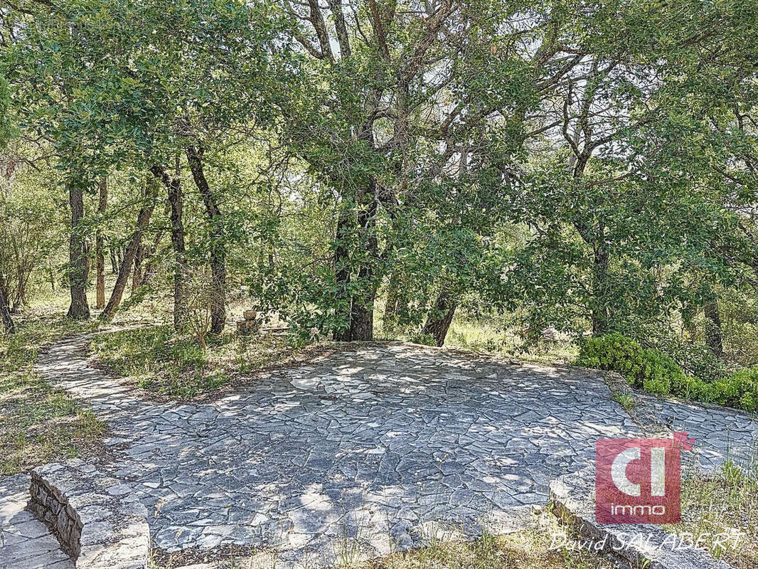 Maison à LA ROQUEBRUSSANNE