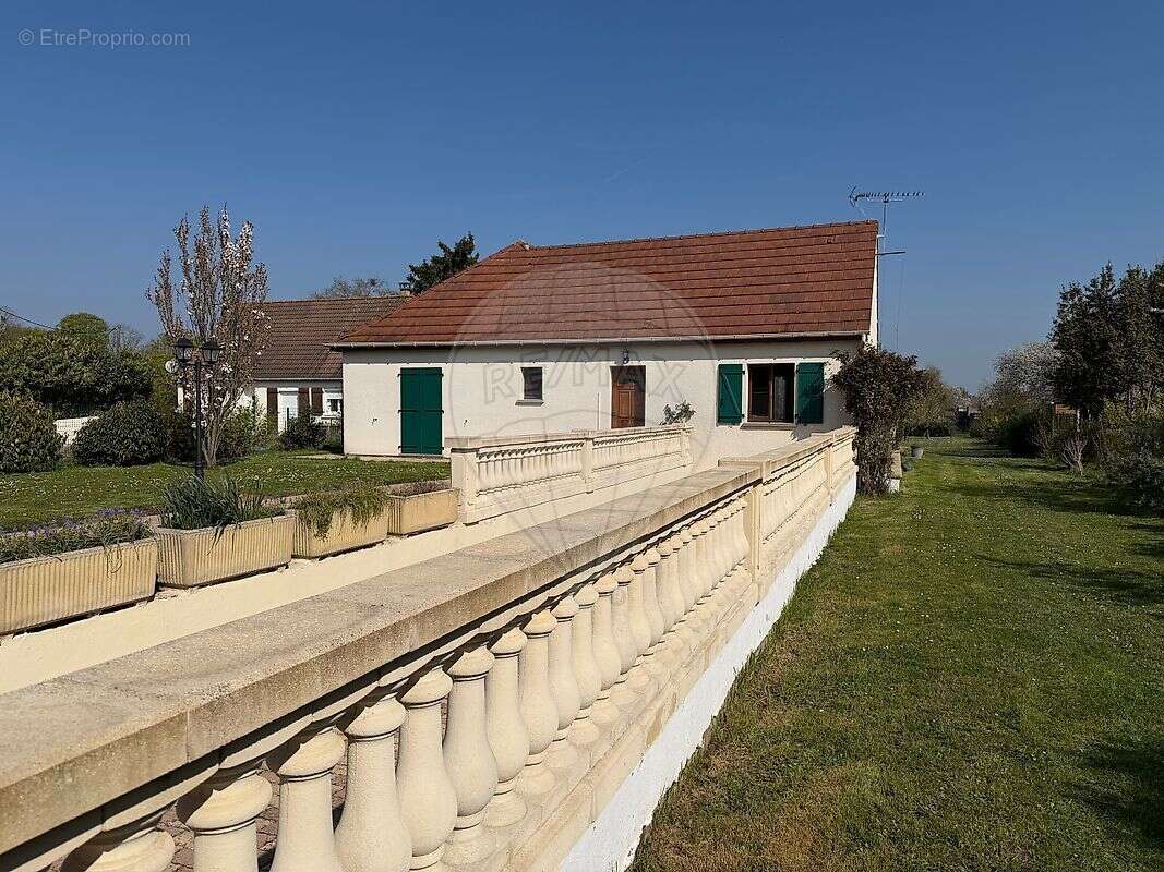 Maison à VILLEBLEVIN