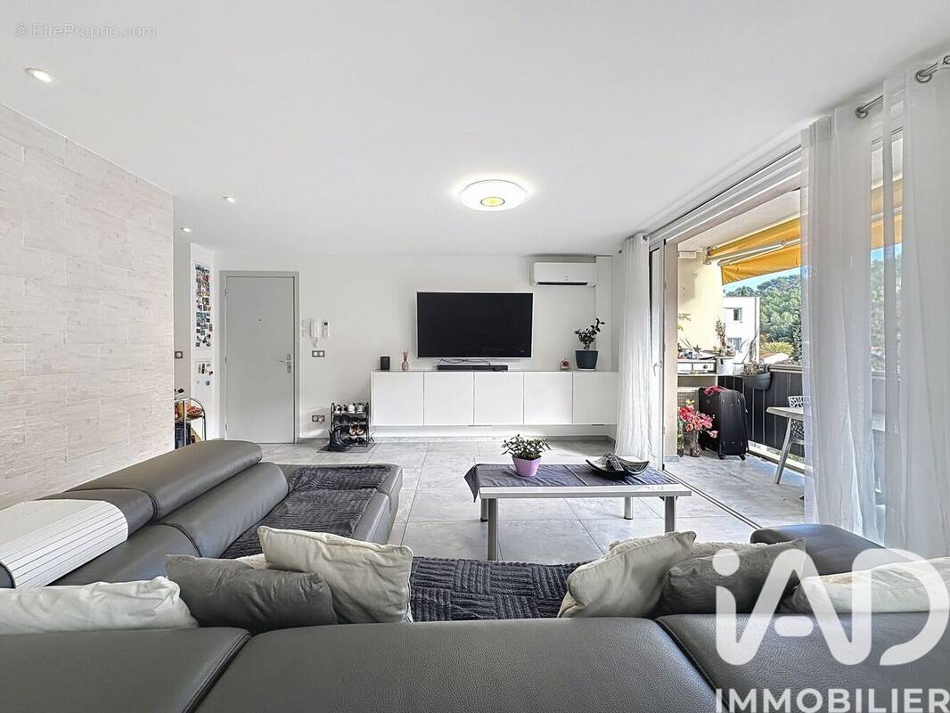 Photo 1 - Appartement à CARNOUX-EN-PROVENCE