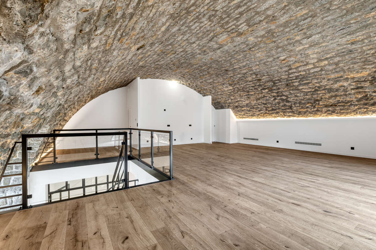 Appartement à AIX-LES-BAINS