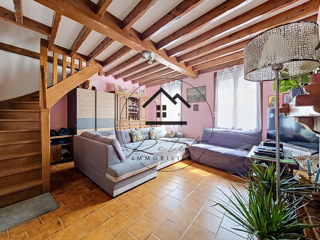 Maison à ETOUY