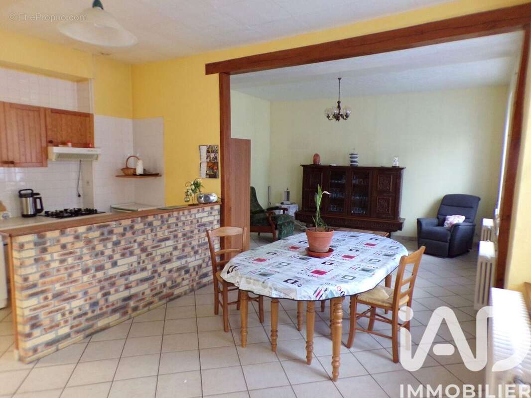 Photo 2 - Maison à ARCES-DILO