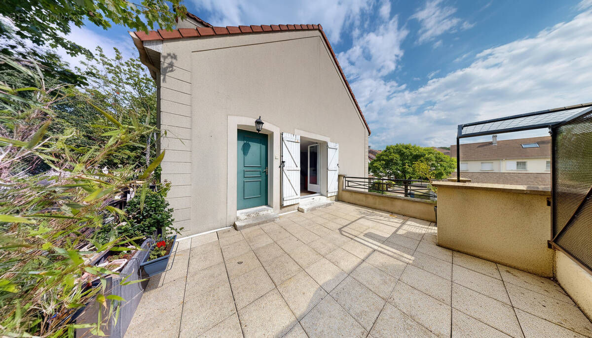 Maison à PLAISIR