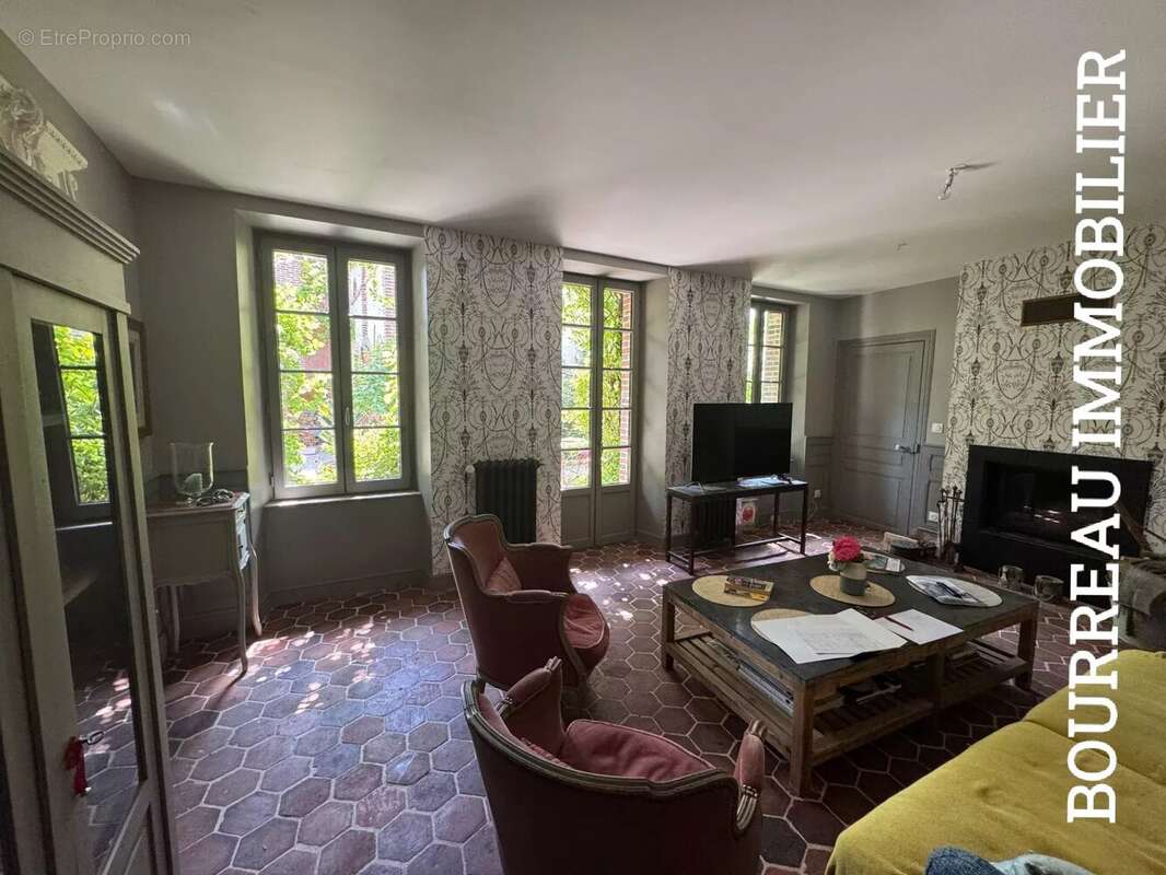 Maison à CEZY