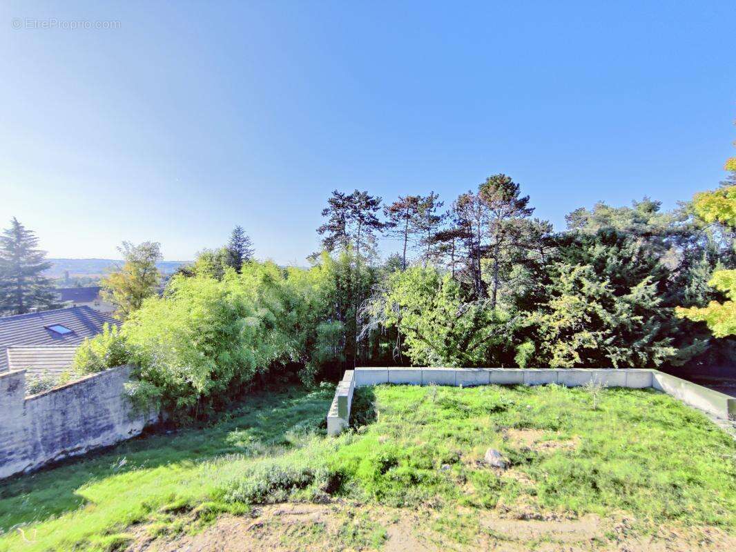 Maison à SAINT-GENIX-SUR-GUIERS