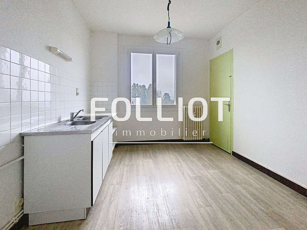 Appartement à FOUGERES