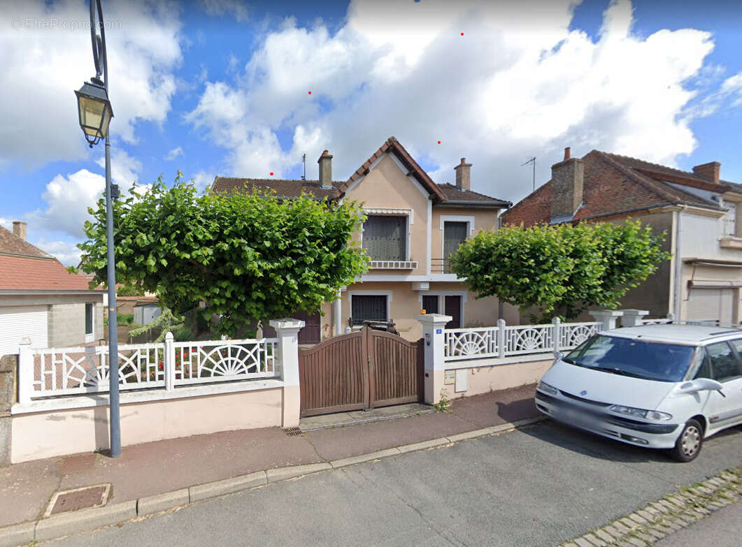 Maison à PARAY-LE-MONIAL