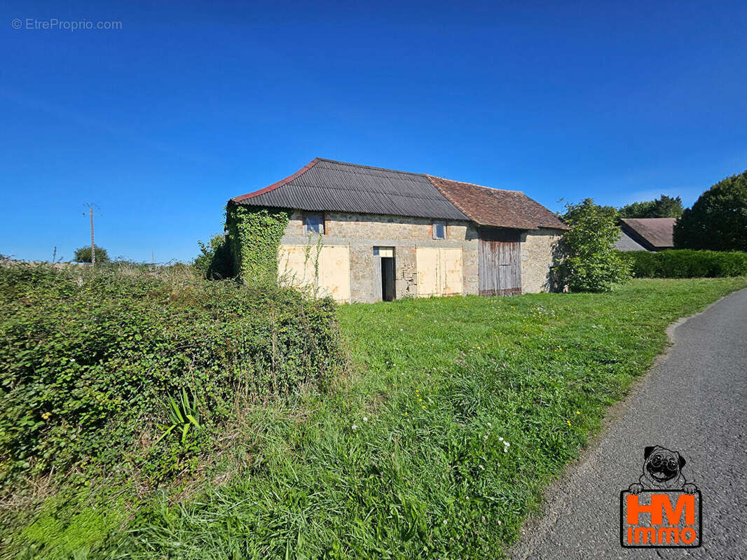 Maison à RILHAC-LASTOURS