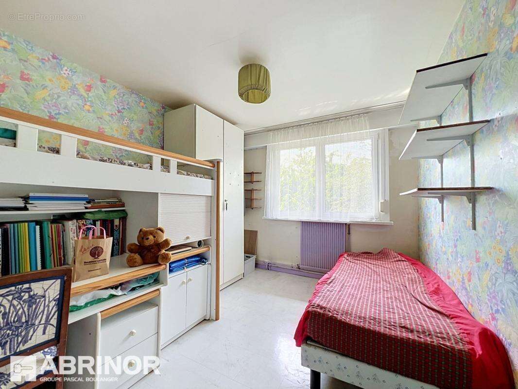 EXCLUSIVITÉ – Maison familiale - chambres - jardin - garage au cœur du très recherché quartier des Hauts de Mons ! - photo 7