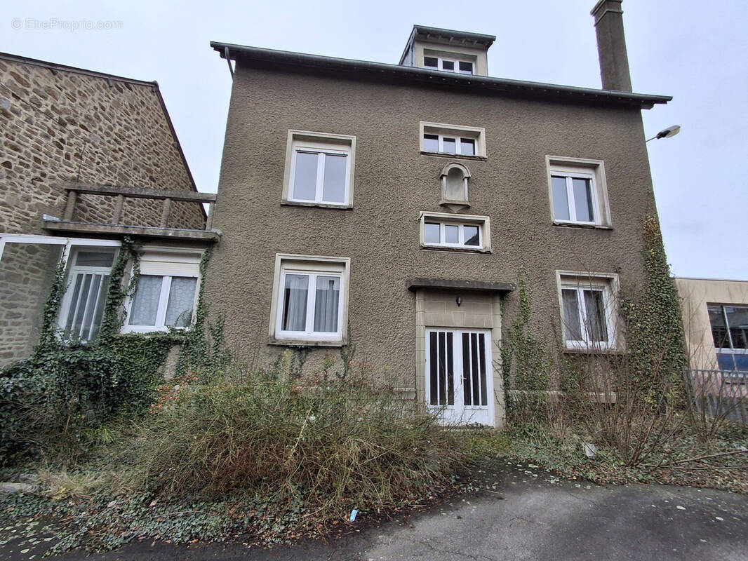 Maison à POILLEY