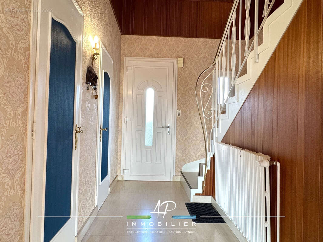 Maison à BELLENEUVE