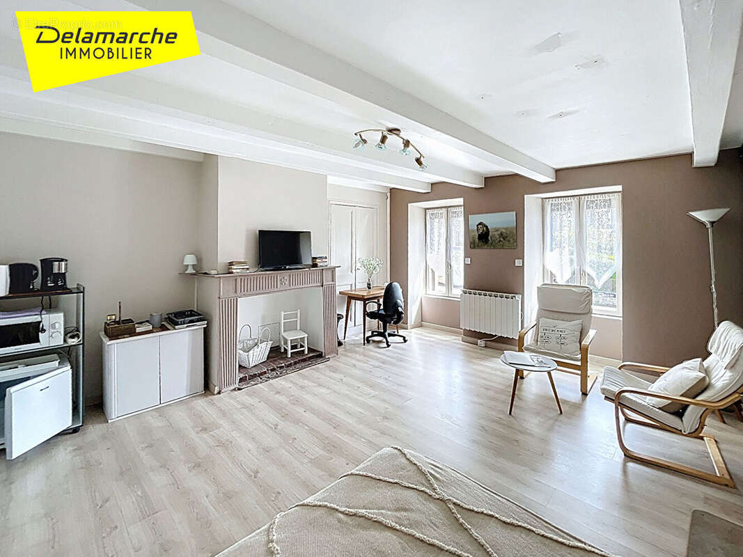 Maison à DONVILLE-LES-BAINS