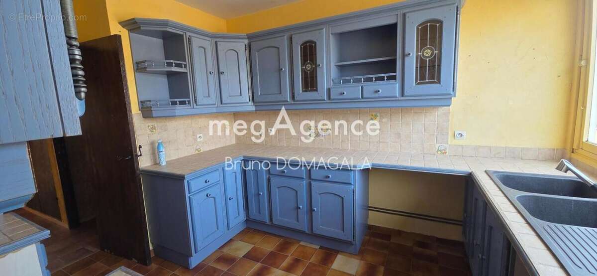 Appartement T4 place de stationnement et cave - photo 6