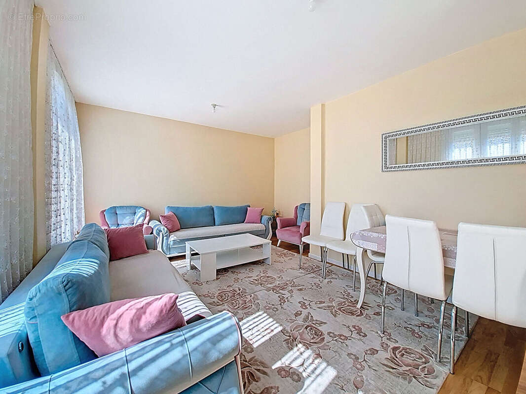 Maison à VILLENEUVE-SAINT-GEORGES