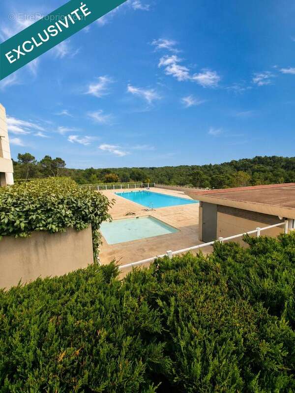 Photo 2 - Appartement à ROQUEBRUNE-SUR-ARGENS