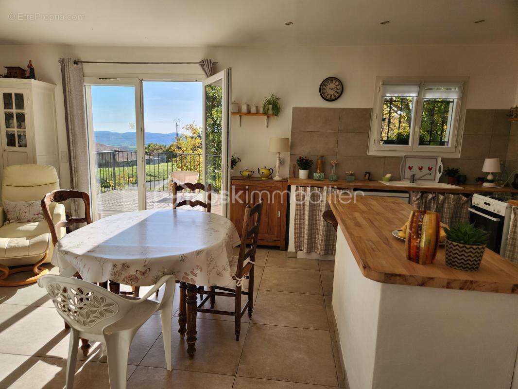 Maison à FORCALQUIER