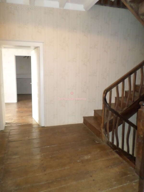 Maison à BARBEZIEUX-SAINT-HILAIRE