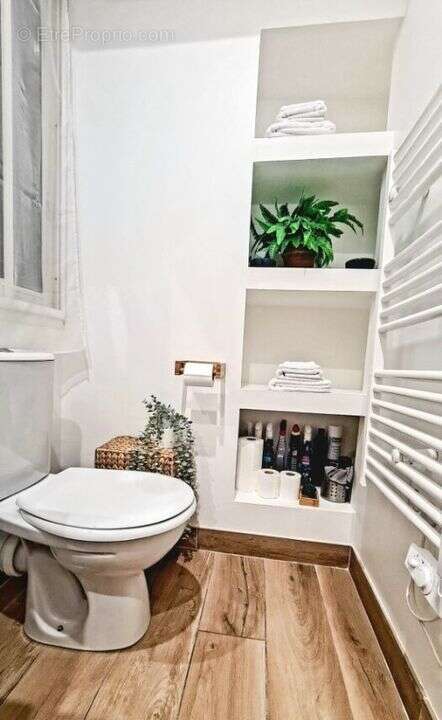 LA CIOTAT APPARTEMENT T2 ENTIERREMENT RENOVE - parfait état - - Appartement à LA CIOTAT