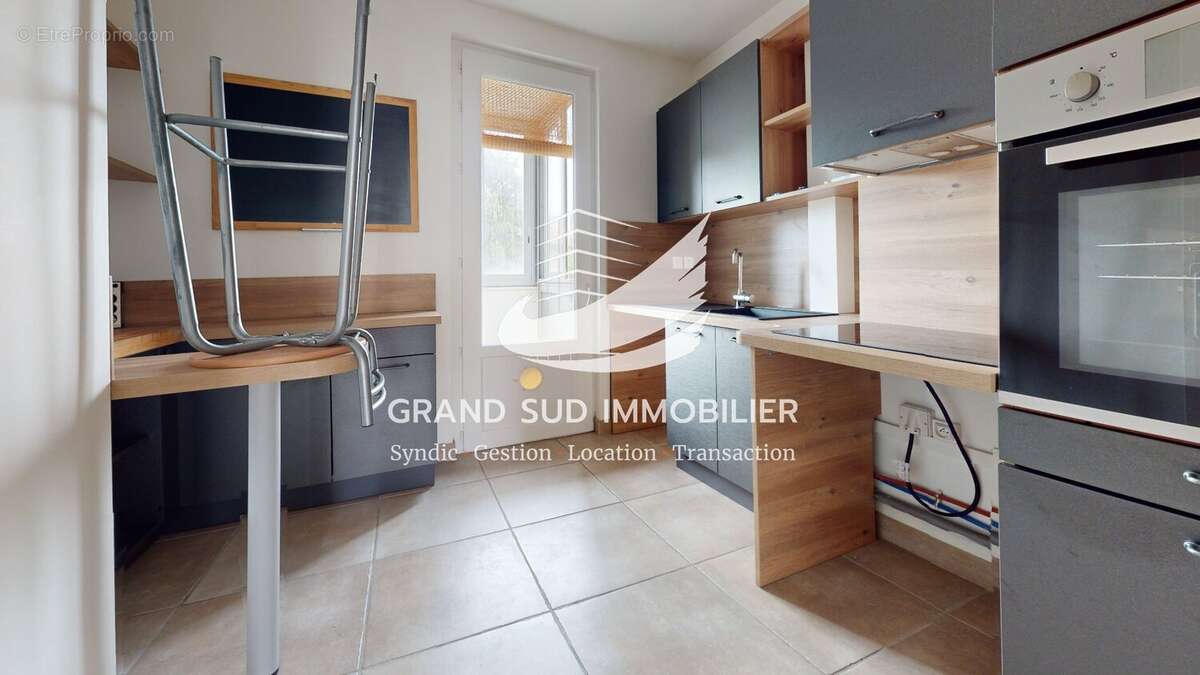 Appartement t3 rénové et lumineux proche des commodités - photo 2