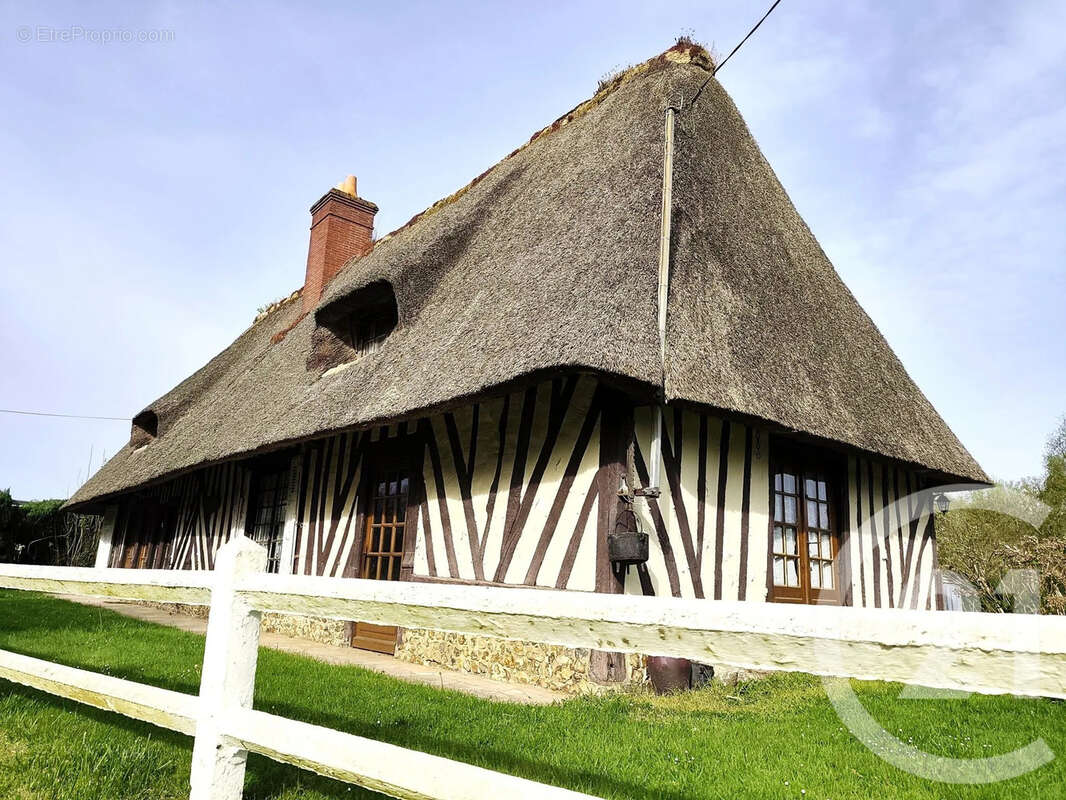 Maison à FOLLEVILLE