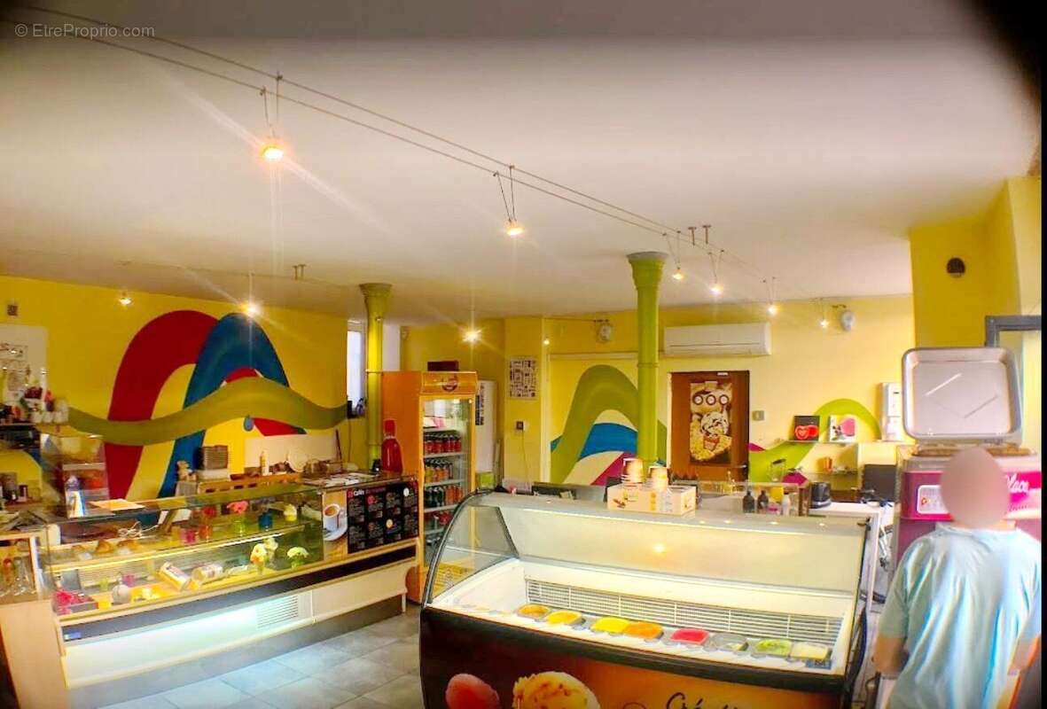 Photo 2 - Commerce à PEZENAS