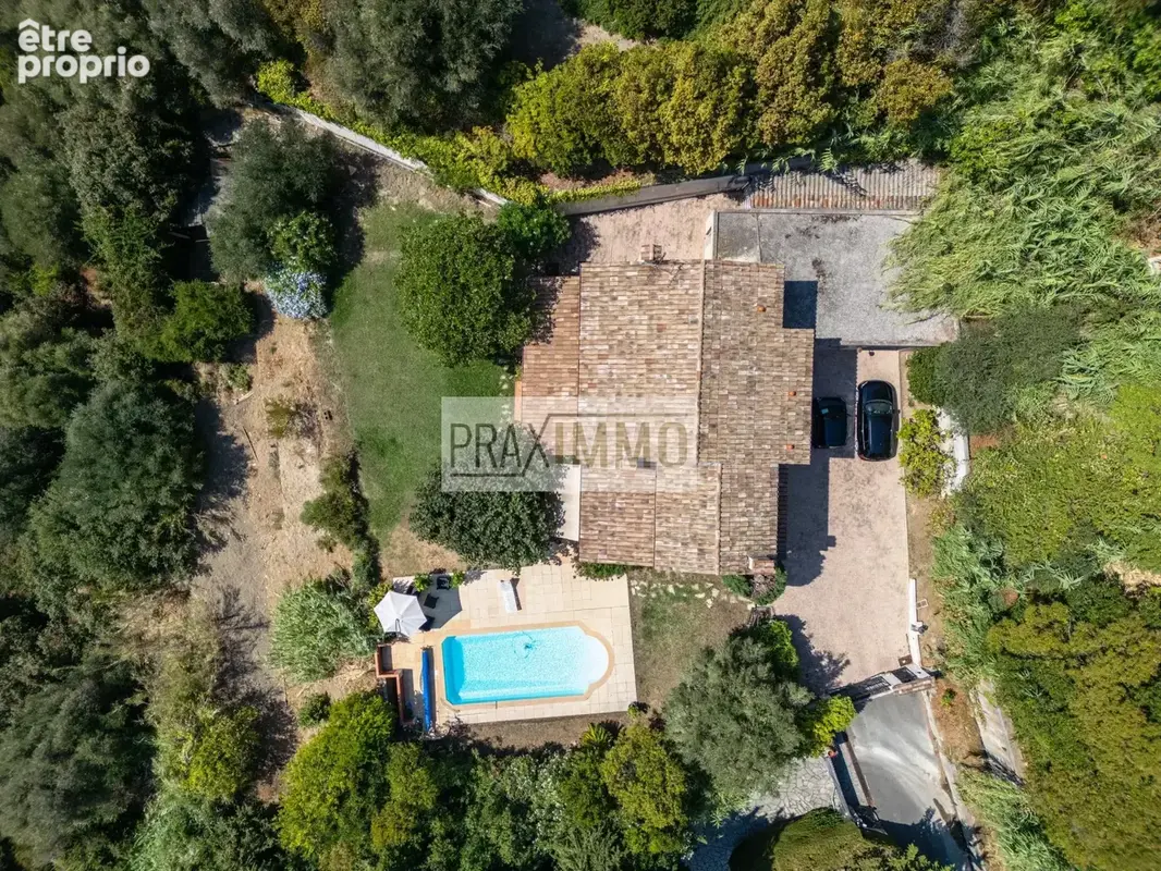 Maison 150 m² à Nice  - photo 2