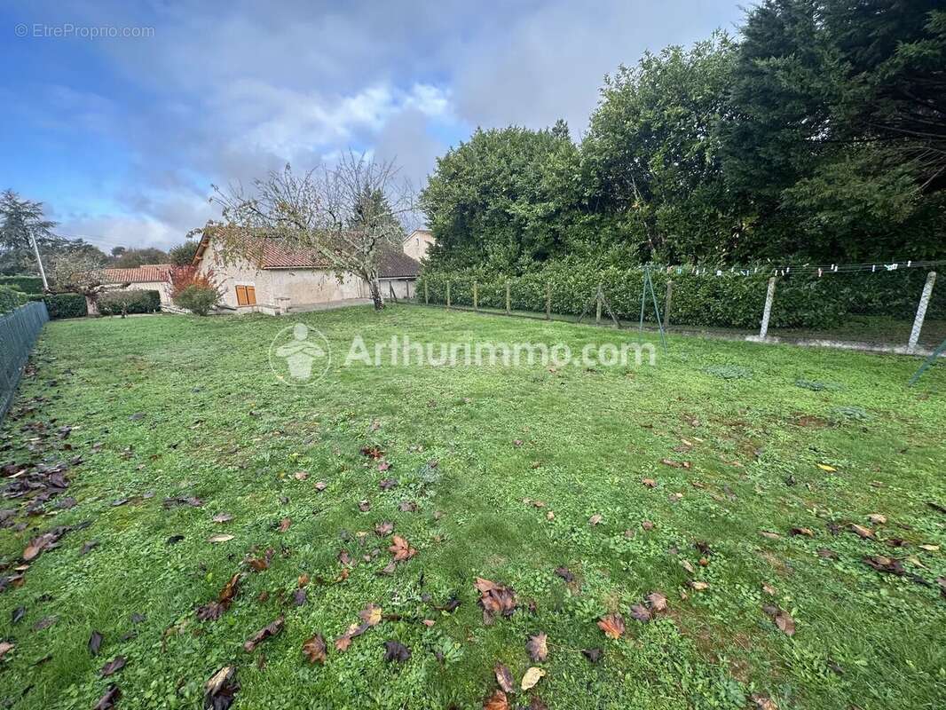 Maison à TOCANE-SAINT-APRE