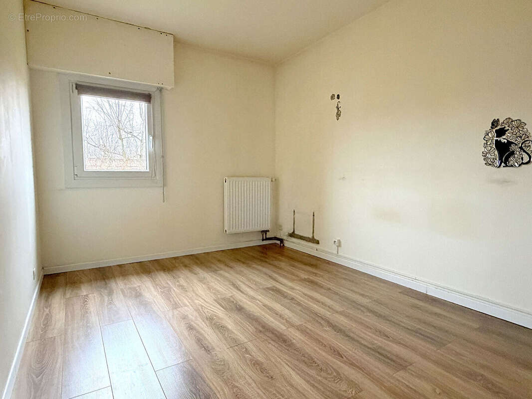 Appartement à MONTIGNY-LE-BRETONNEUX