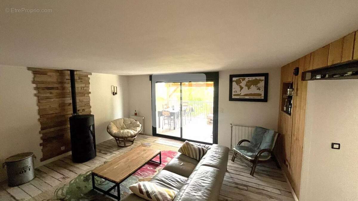 Maison à SUZE-LA-ROUSSE