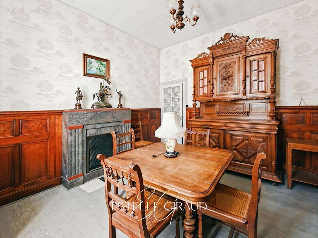 Maison à CAUNES-MINERVOIS