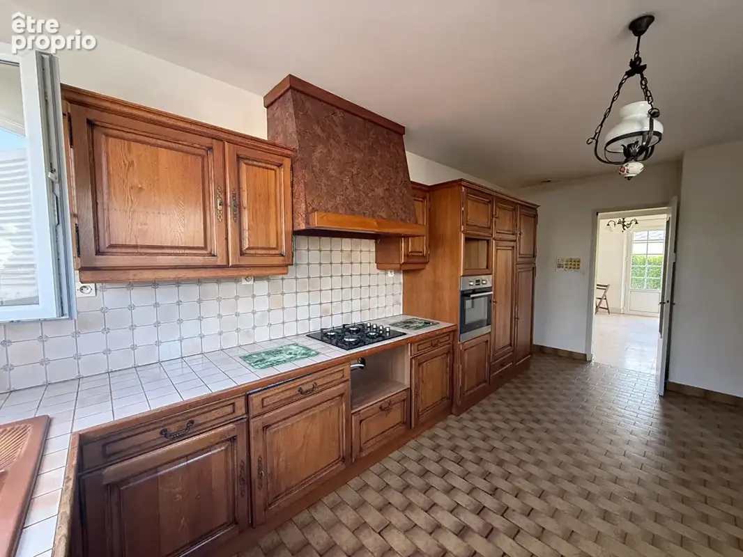 Maison de plain-pied  5 pièces au centre de Brain-sur-Allonnes - Réf 368 - photo 5