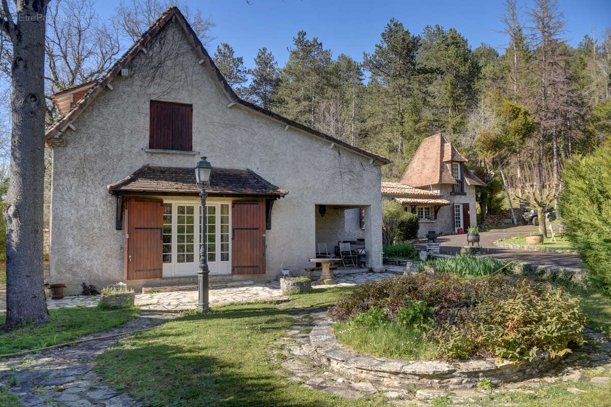 Maison à SAINT-LAURENT-SUR-MANOIRE