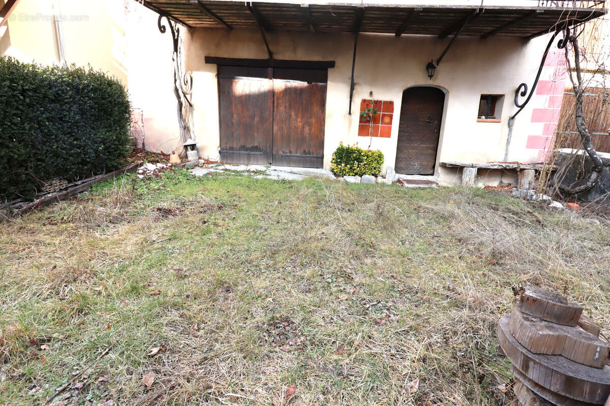 Maison à THORAME-BASSE