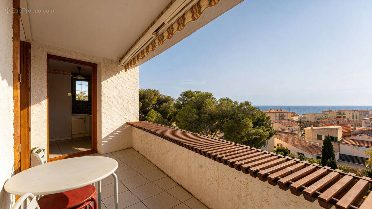 Appartement à SAUSSET-LES-PINS