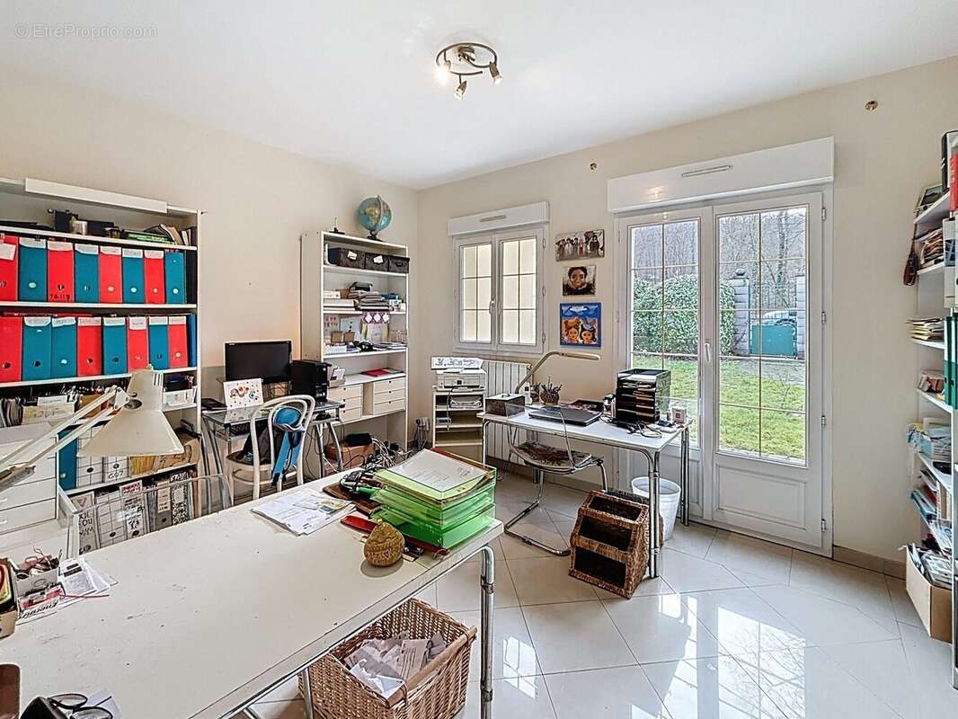 Bureau - Maison à CHATEAUFORT