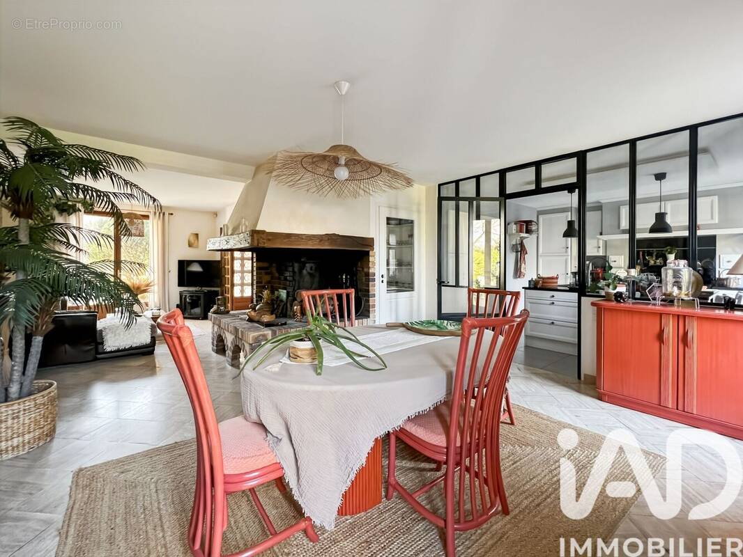 Photo 1 - Maison à PONTAULT-COMBAULT