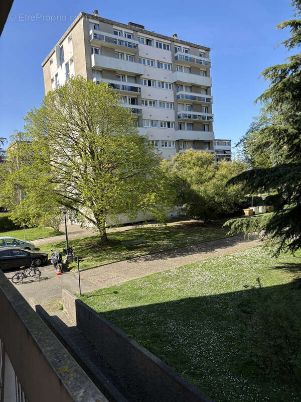 Toulouse Croix de Pierre , appartement t4 82m2 dans copropriété avec parc arboré  au 1er étage avec ascenseur - photo 9