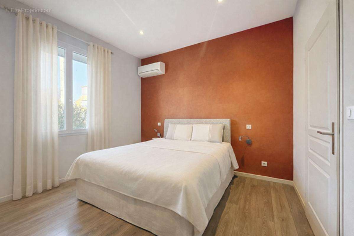 Maison à LES ANGLES