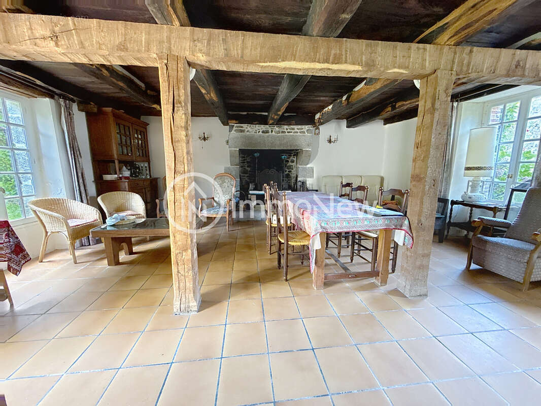 Maison à DRAGEY-RONTHON