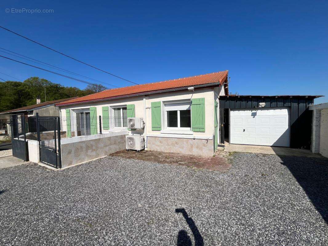 Maison à MENNESSIS
