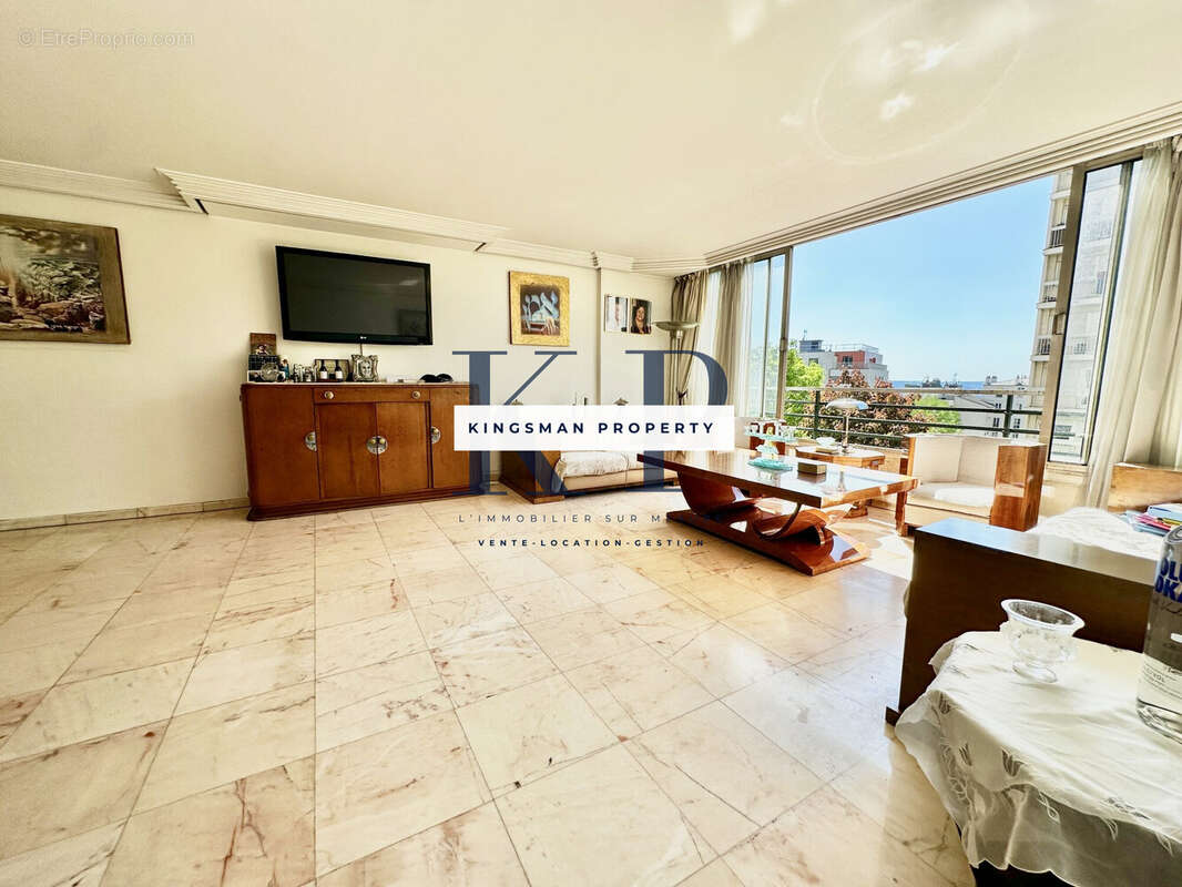 Appartement à PARIS-20E