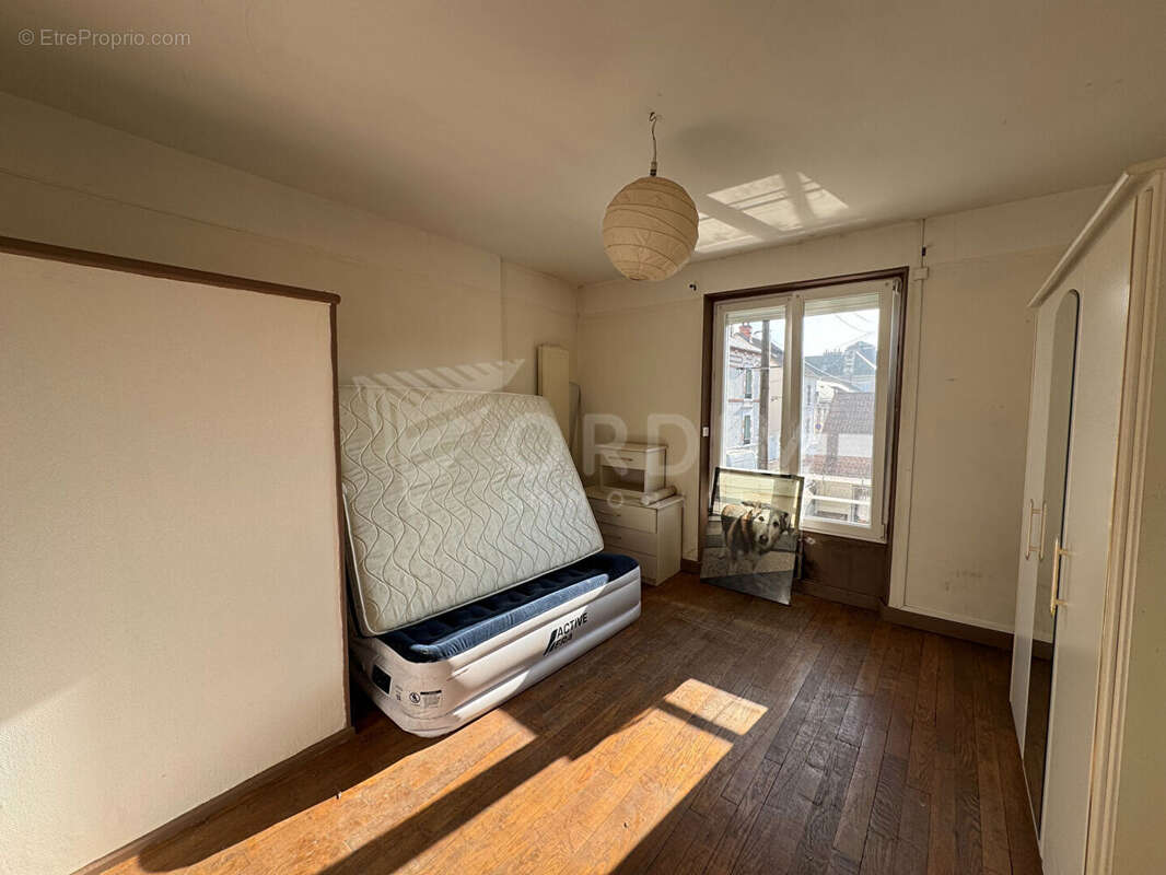 Maison à COSNE-COURS-SUR-LOIRE